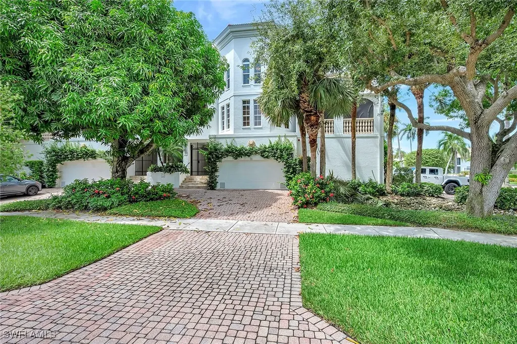 1004 5th Street S Naples FL 34102