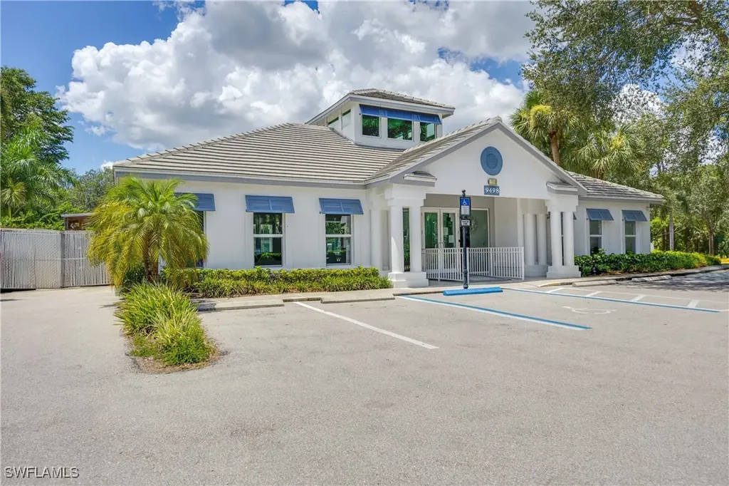 3745 Fieldstone Boulevard Naples FL 34109