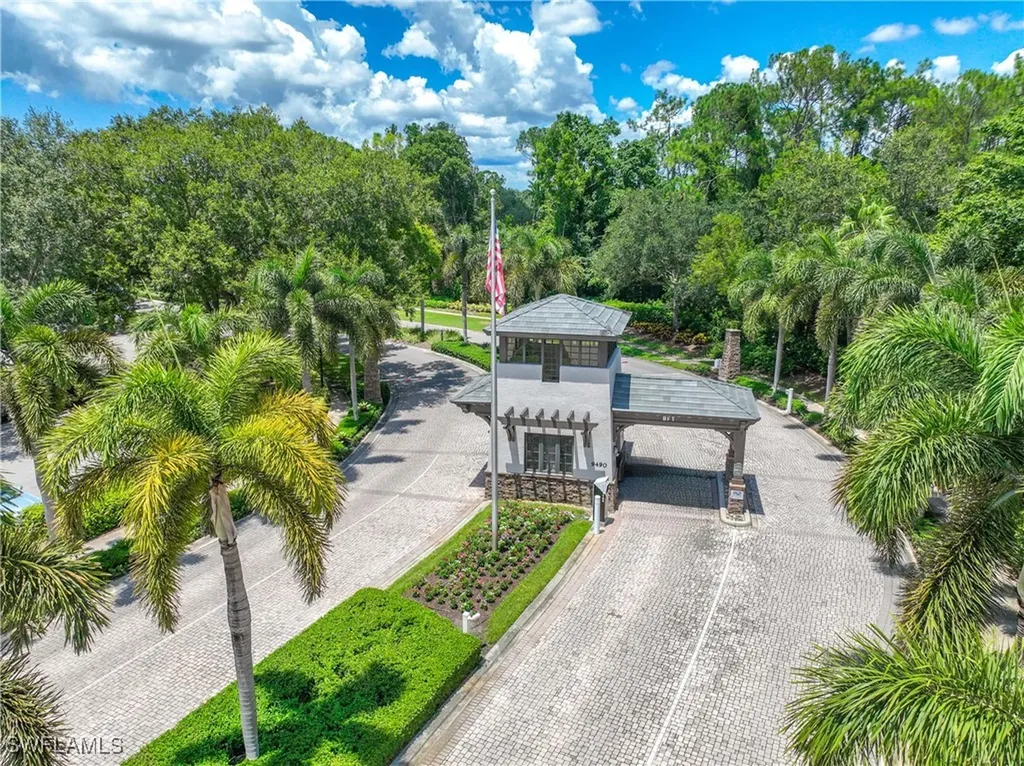 3745 Fieldstone Boulevard Naples FL 34109