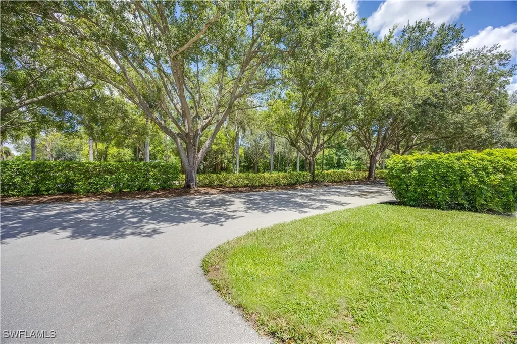 3745 Fieldstone Boulevard Naples FL 34109