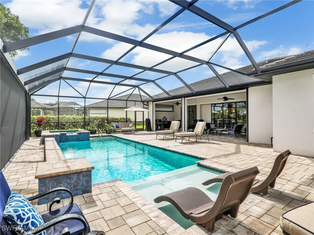 2079 Antigua Lane N Naples FL 34120