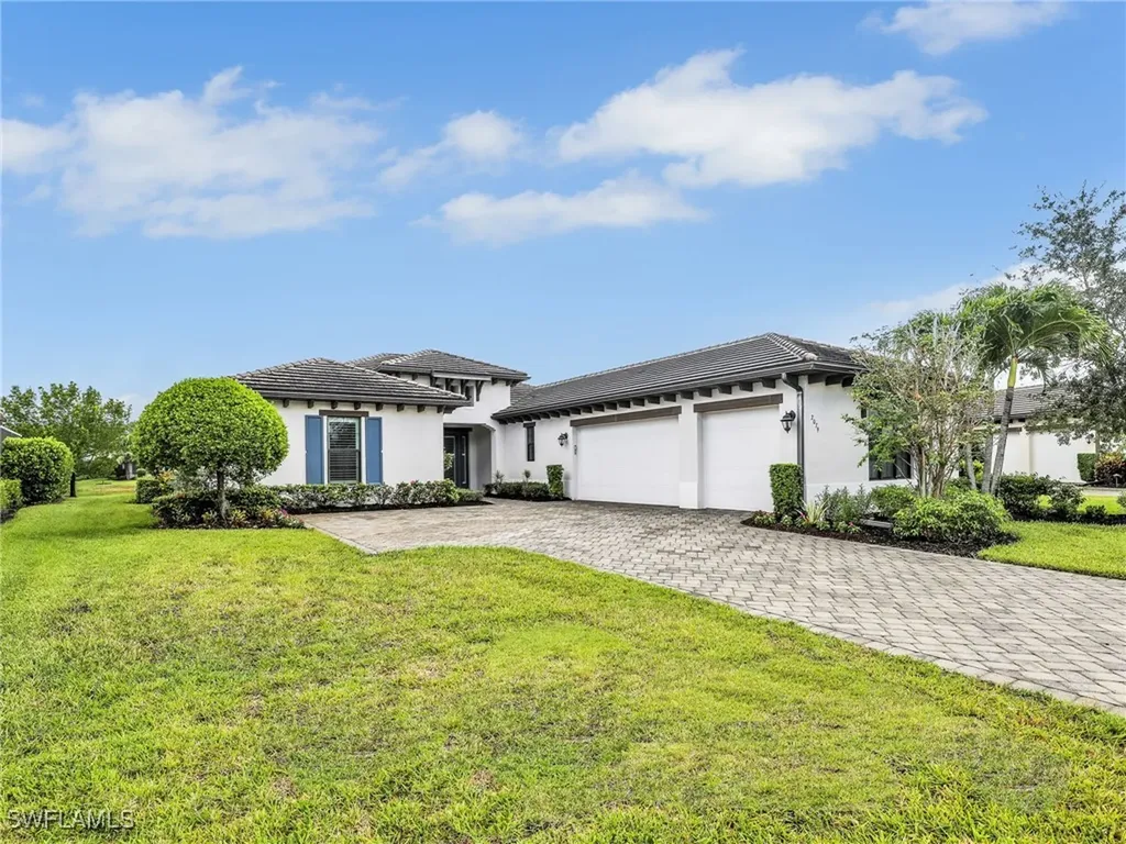 2079 Antigua Lane N Naples FL 34120