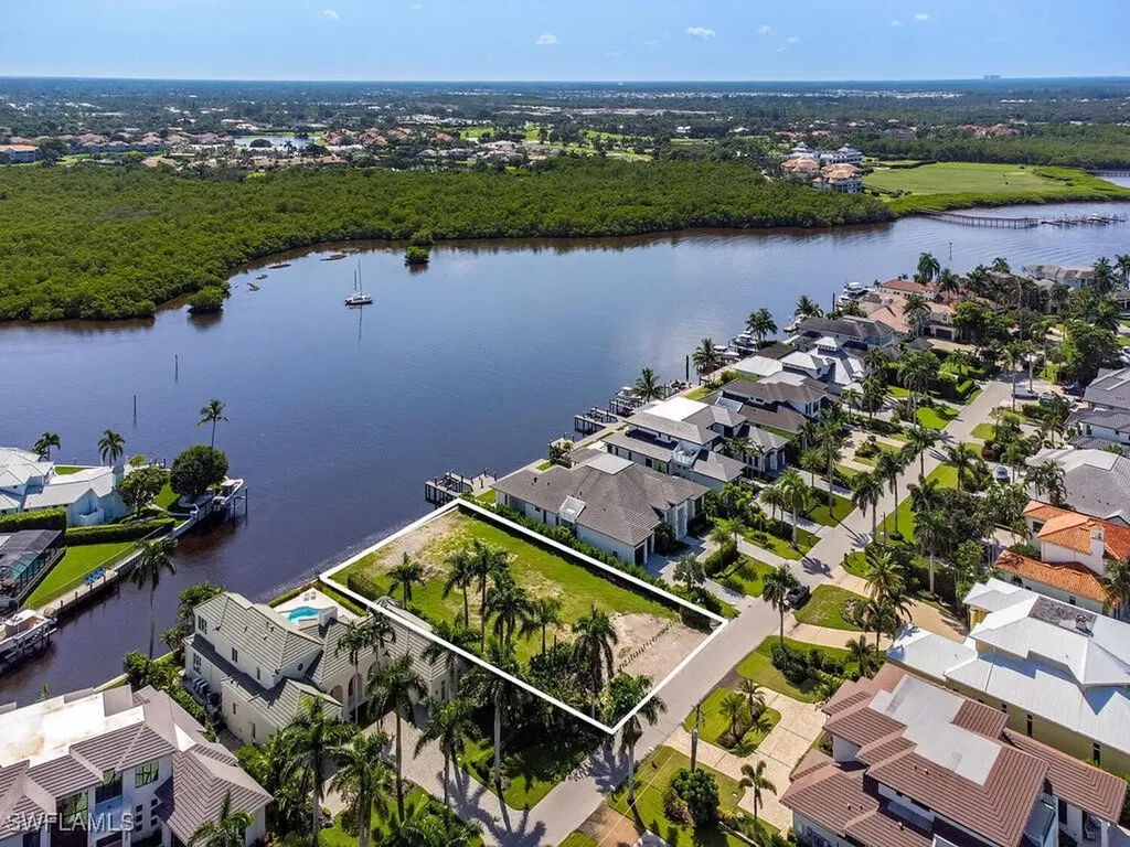 2375 Tarpon Road Naples FL 34102