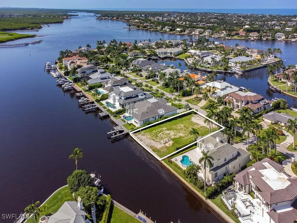 2375 Tarpon Road Naples FL 34102