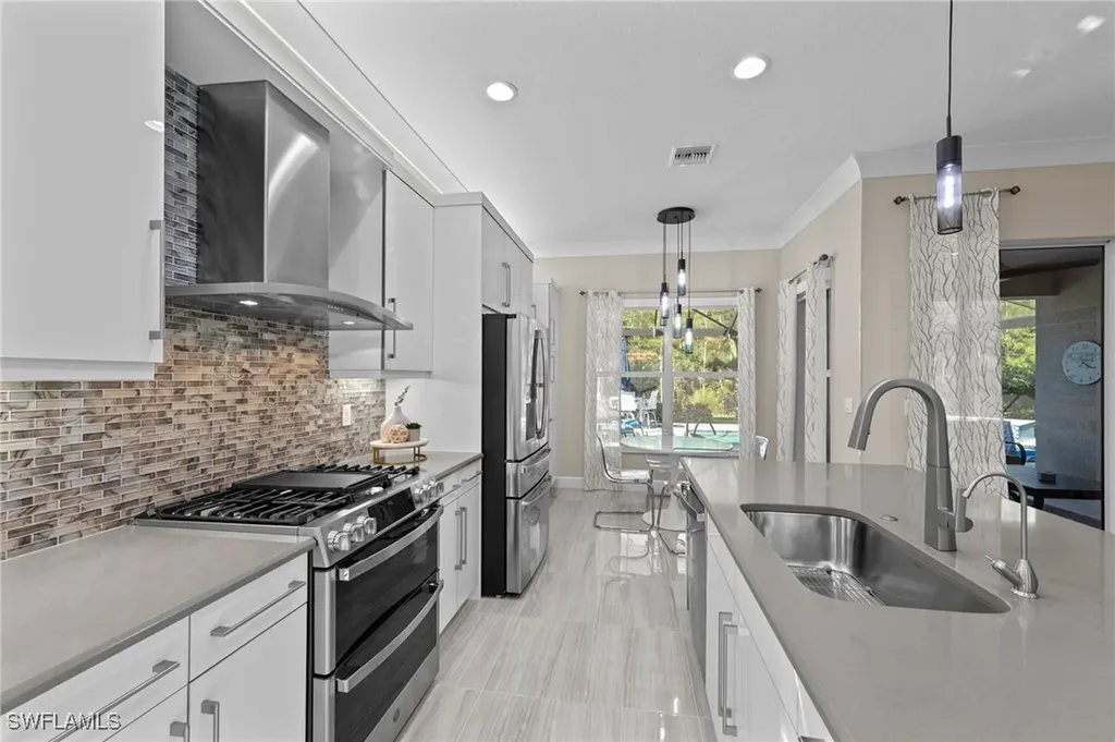 28560 Twain Drive Bonita Springs FL 34135