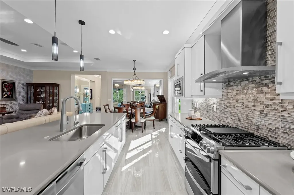 28560 Twain Drive Bonita Springs FL 34135