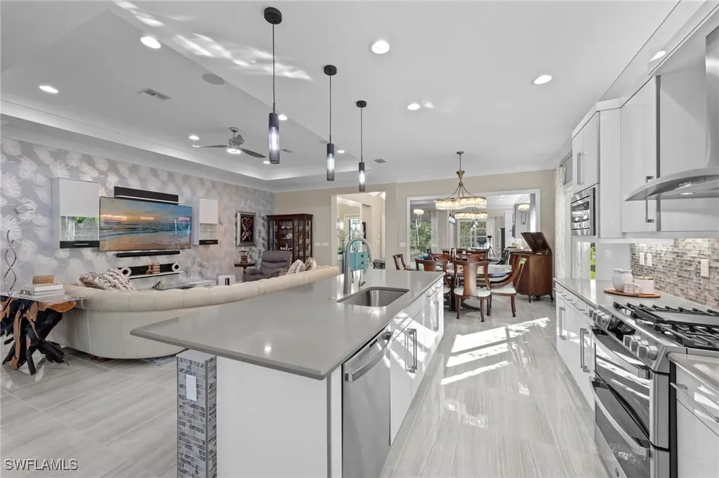 28560 Twain Drive Bonita Springs FL 34135