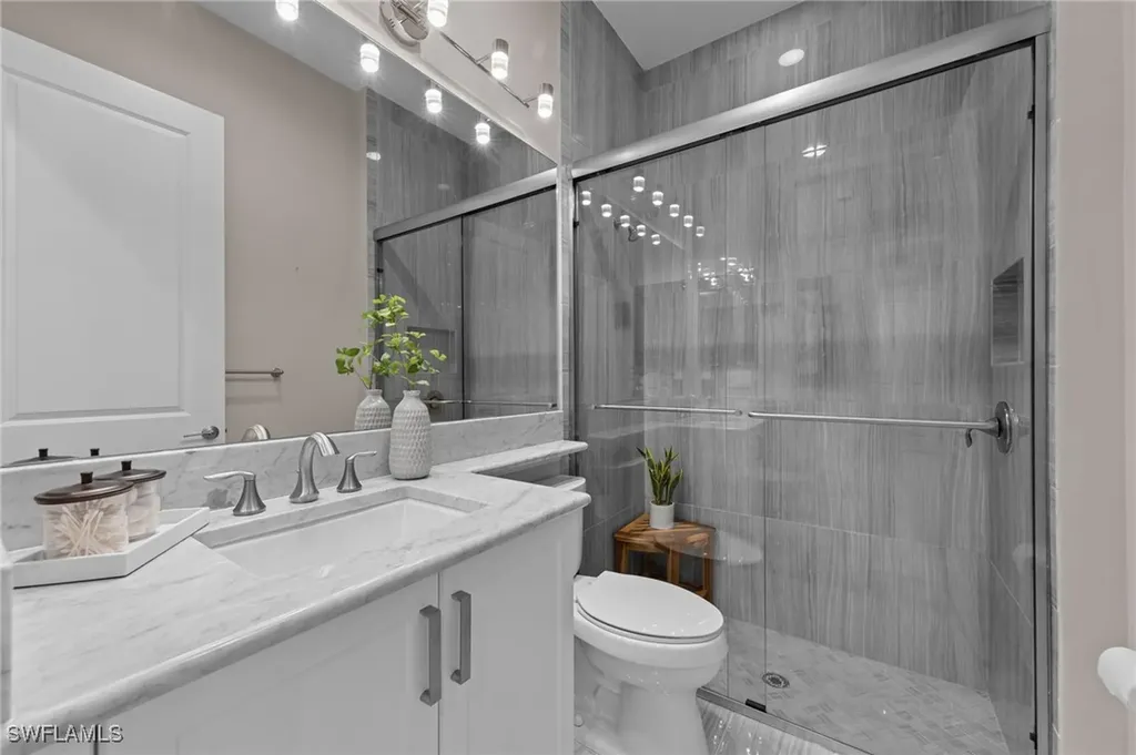 28560 Twain Drive Bonita Springs FL 34135