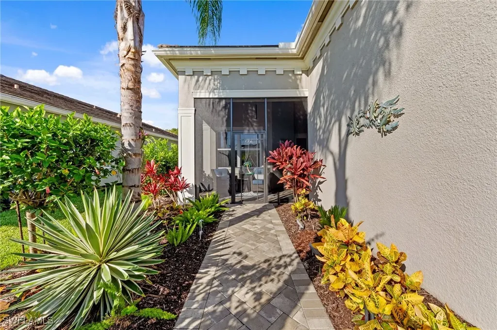 28560 Twain Drive Bonita Springs FL 34135