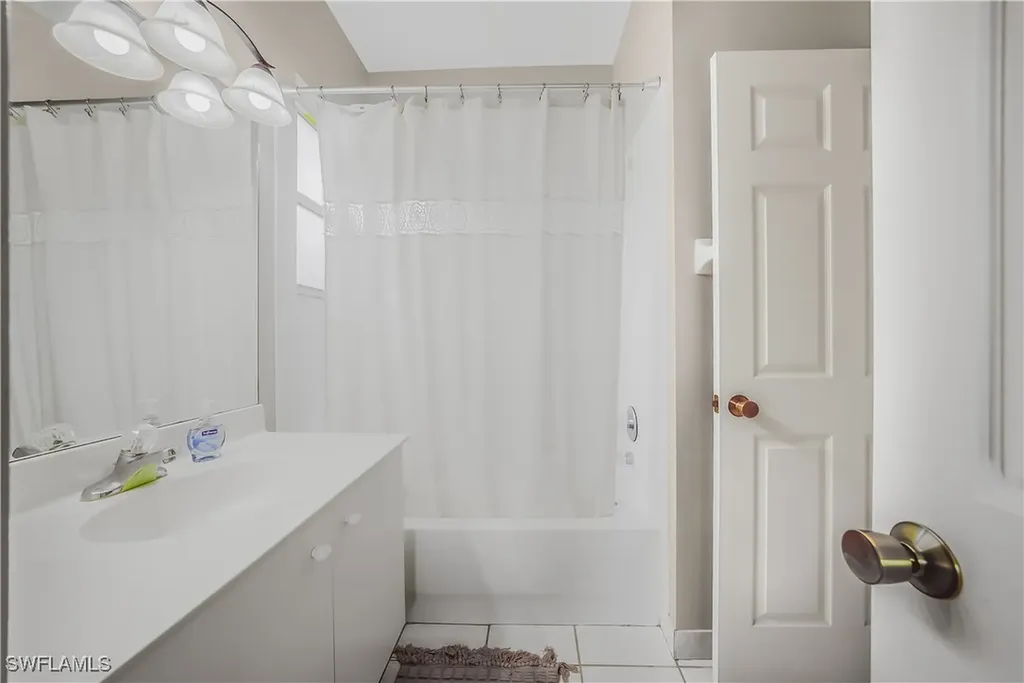 6745 Huntington Lakes Circle Naples FL 34119