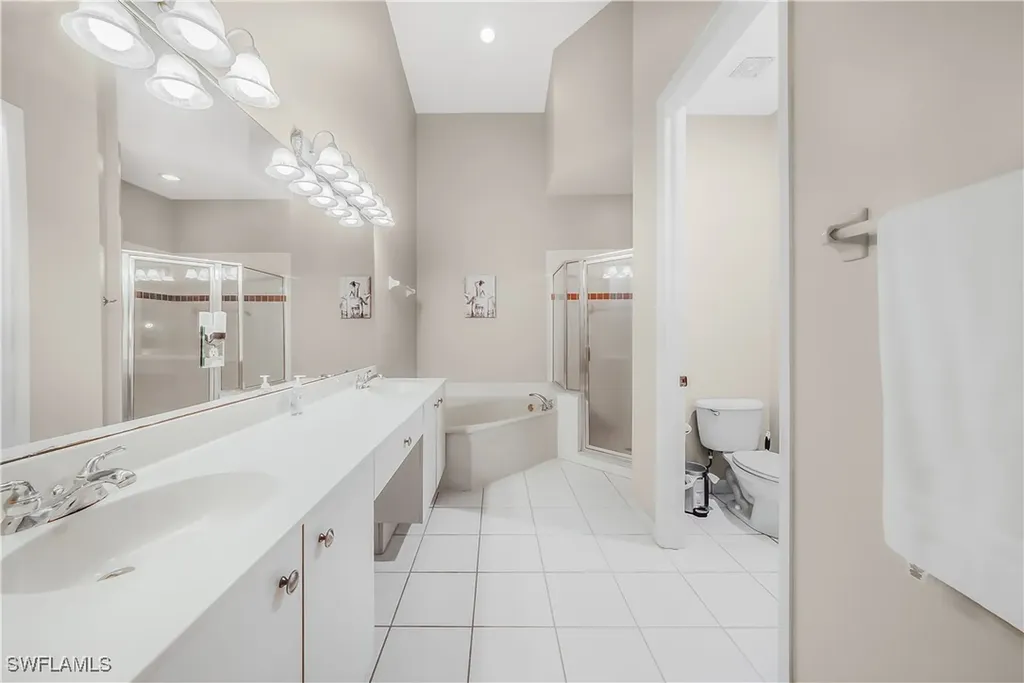 6745 Huntington Lakes Circle Naples FL 34119