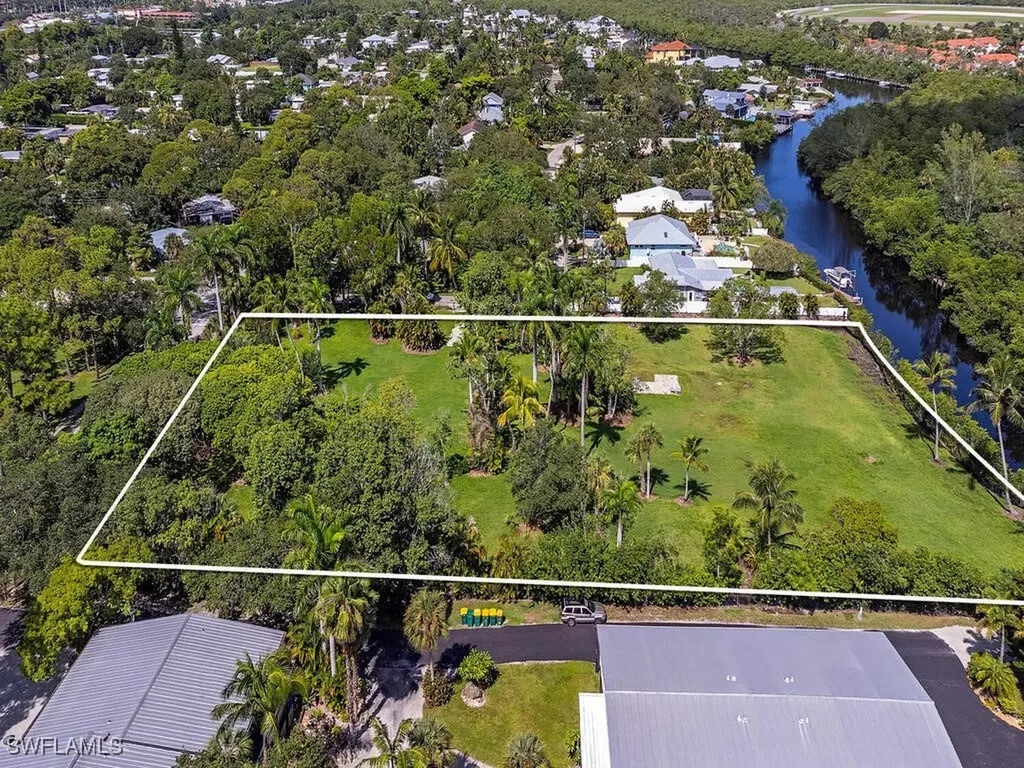 2505 Estey Avenue Naples FL 34104