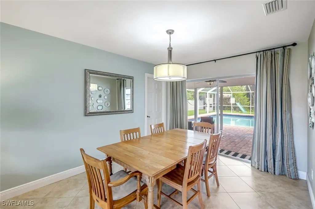 539 Cypress Way E Naples FL 34110