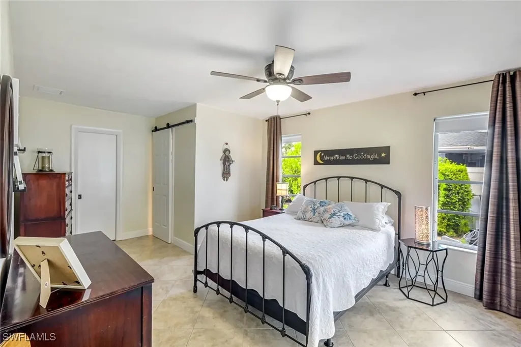 539 Cypress Way E Naples FL 34110