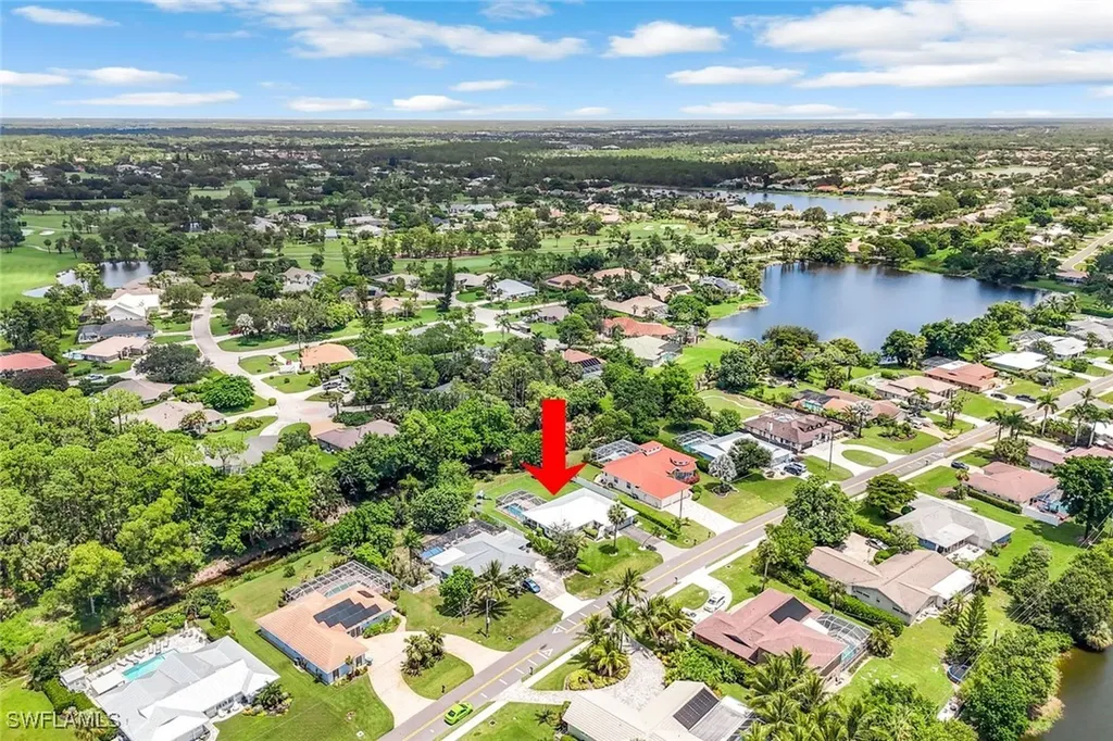539 Cypress Way E Naples FL 34110