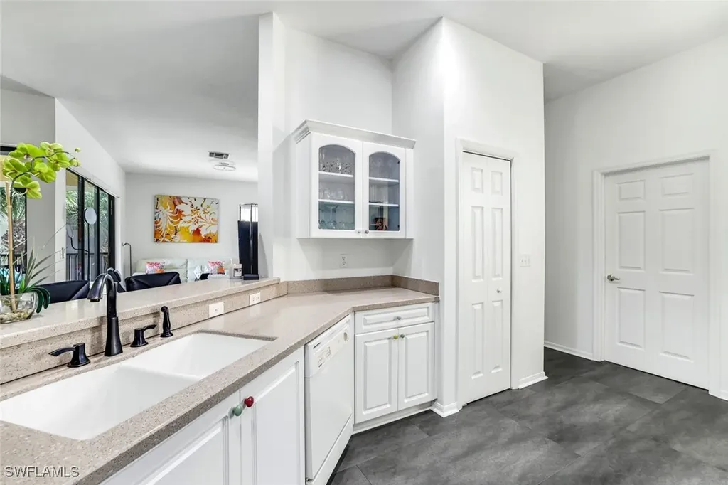 178 Vintage Circle Naples FL 34119