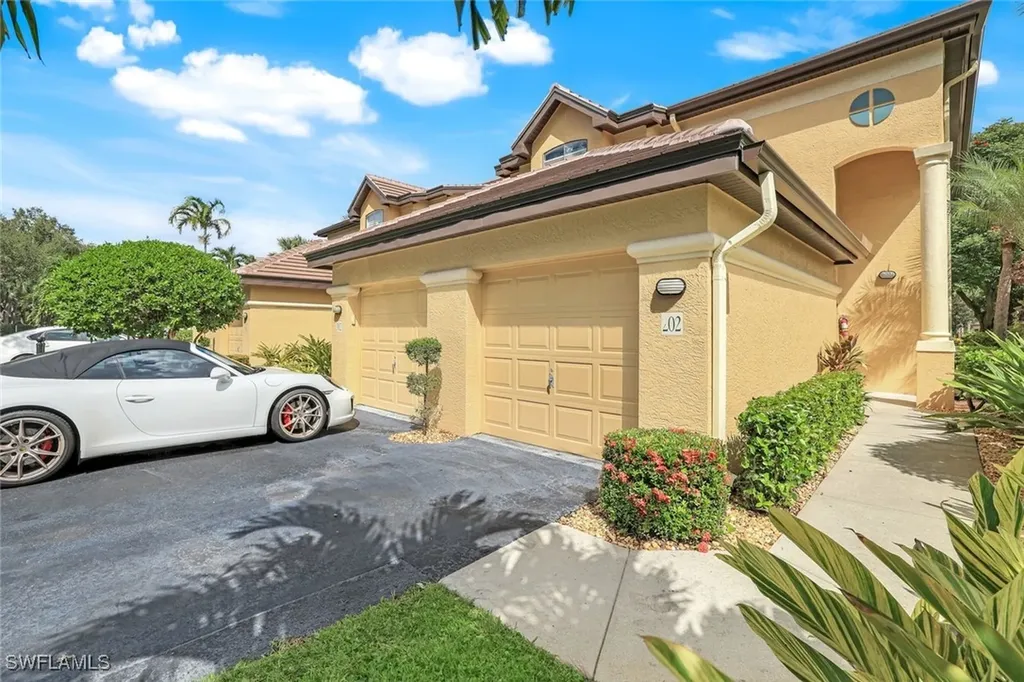 178 Vintage Circle Naples FL 34119
