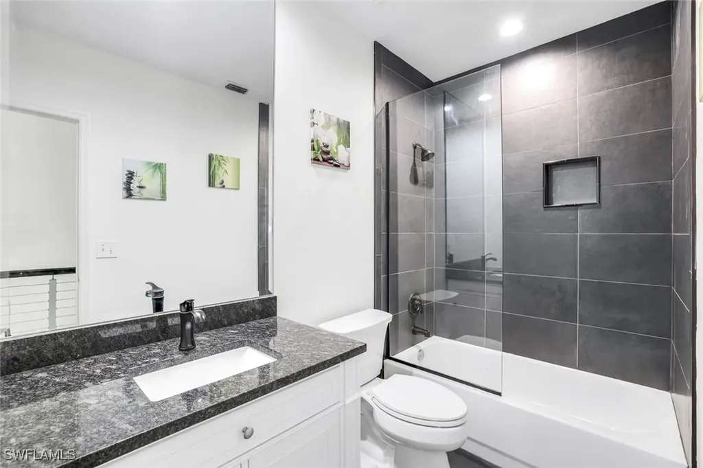 178 Vintage Circle Naples FL 34119