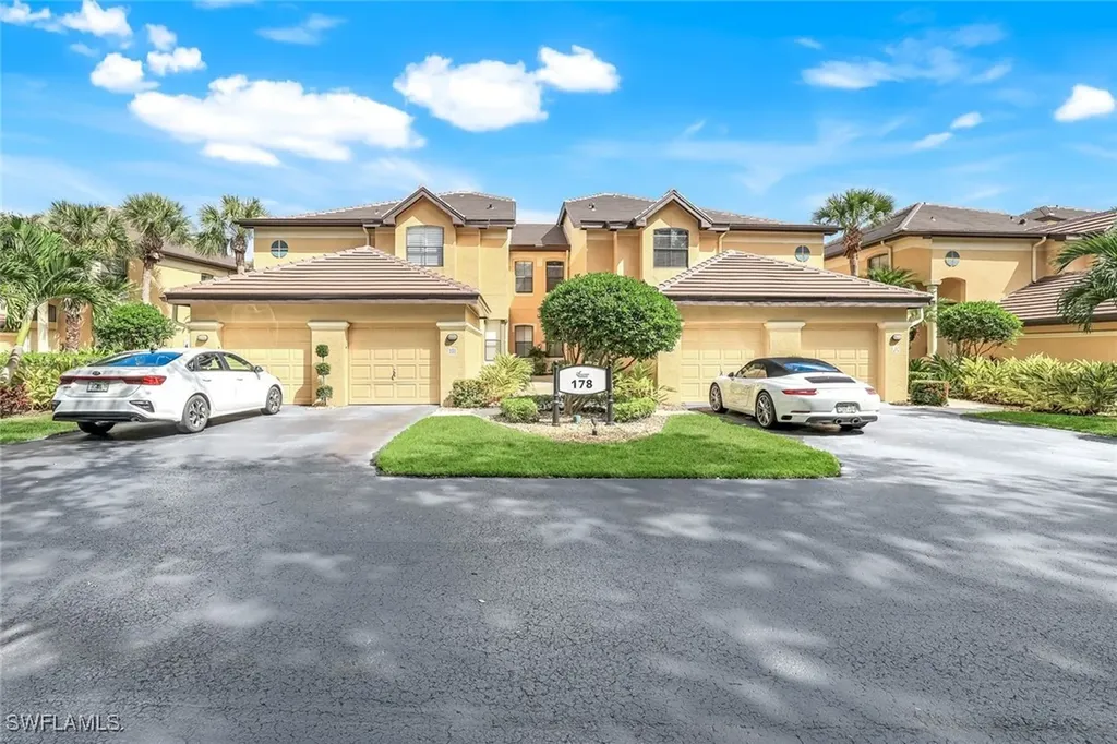 178 Vintage Circle Naples FL 34119