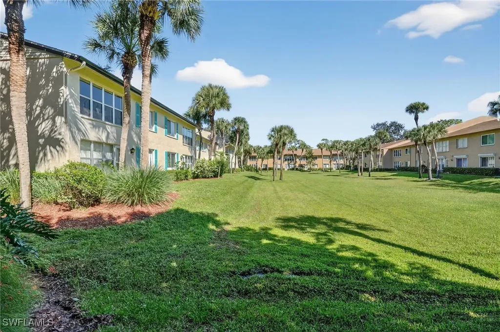 4210 Looking Glass Lane Naples FL 34112