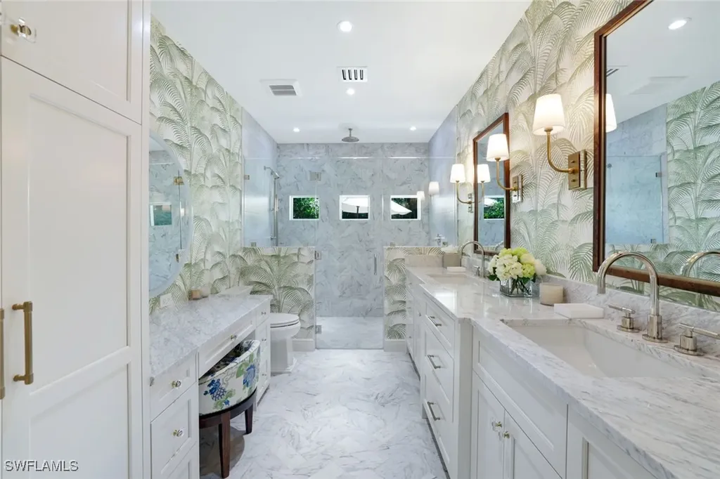 642 6th Avenue N Naples FL 34102