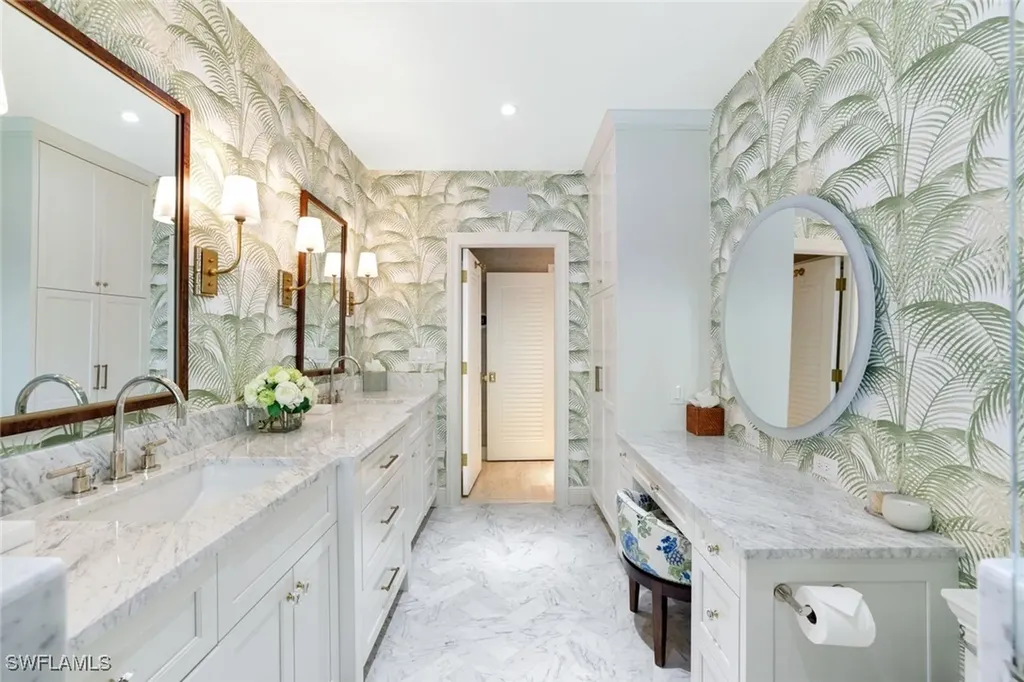 642 6th Avenue N Naples FL 34102