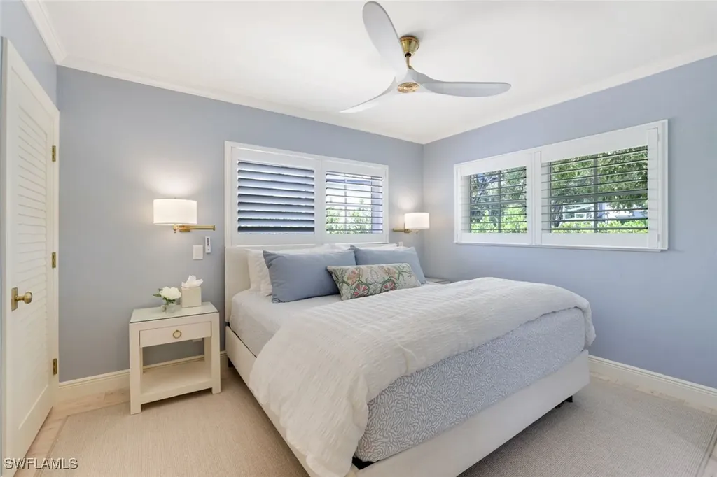 642 6th Avenue N Naples FL 34102