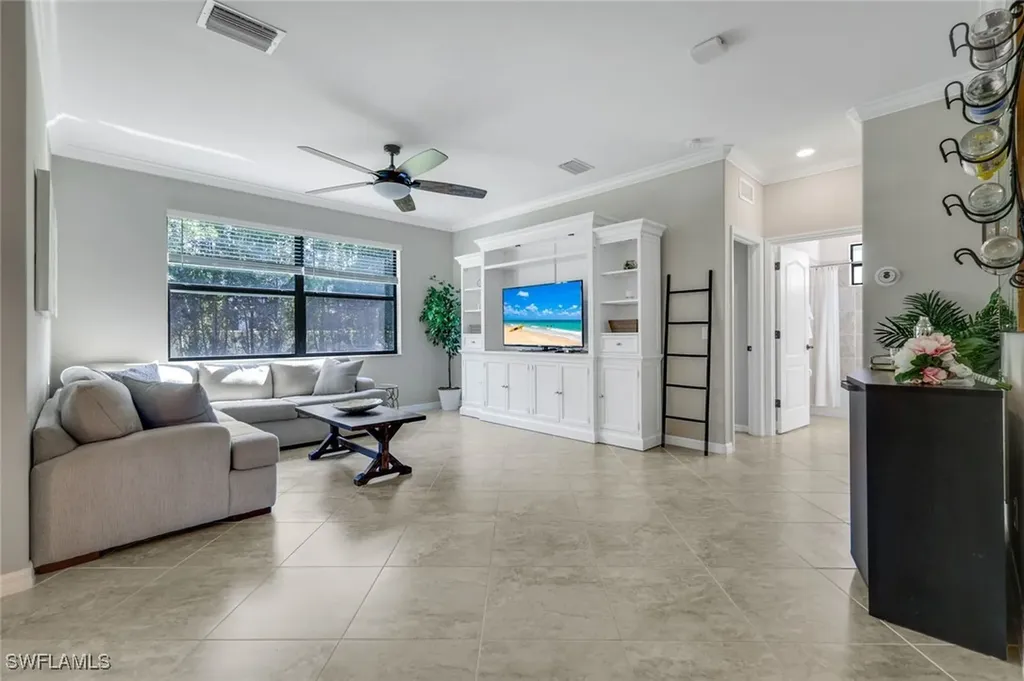 4264 Raffia Palm Circle Naples FL 34119