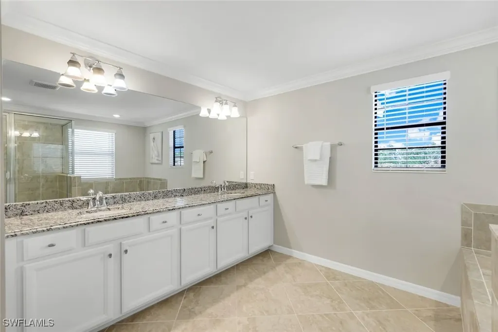 4264 Raffia Palm Circle Naples FL 34119