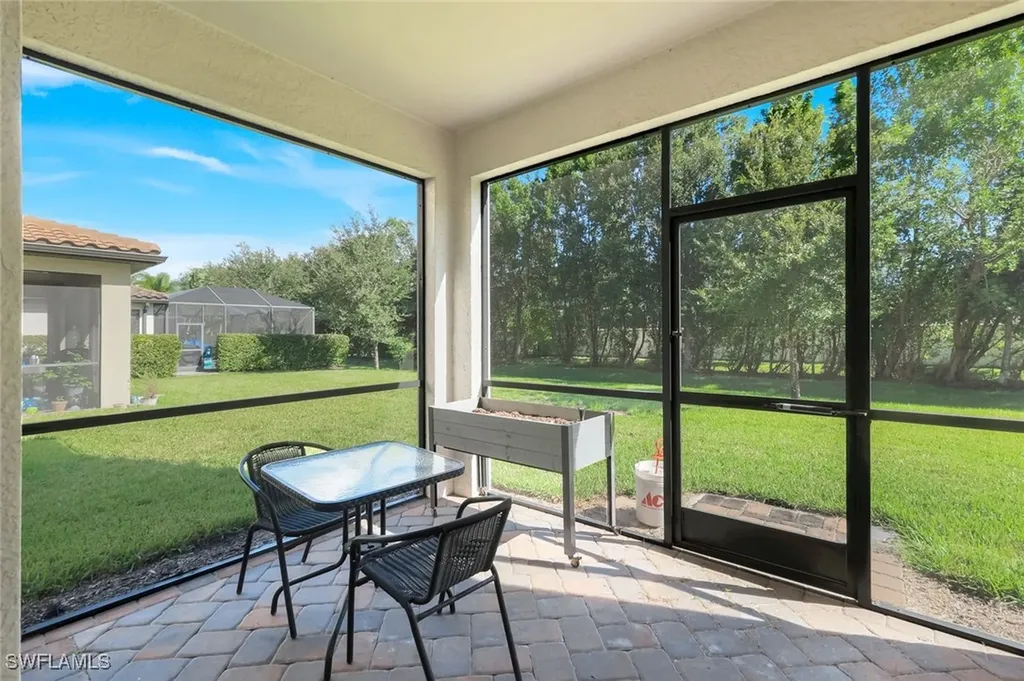 4264 Raffia Palm Circle Naples FL 34119