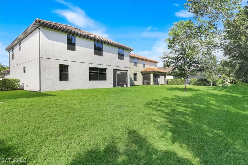 4264 Raffia Palm Circle Naples FL 34119