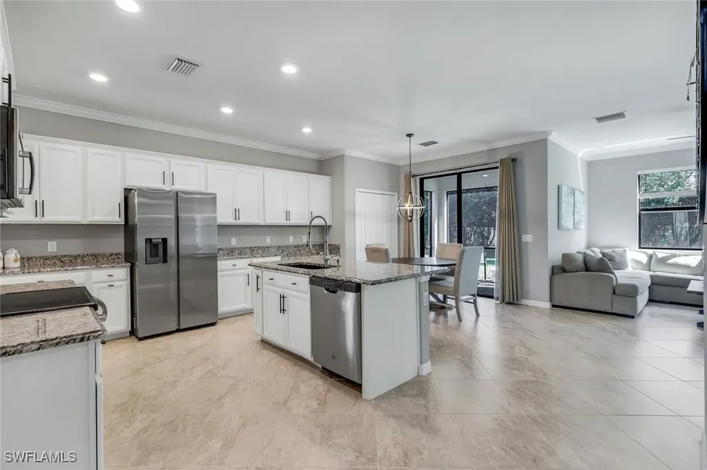 4264 Raffia Palm Circle Naples FL 34119