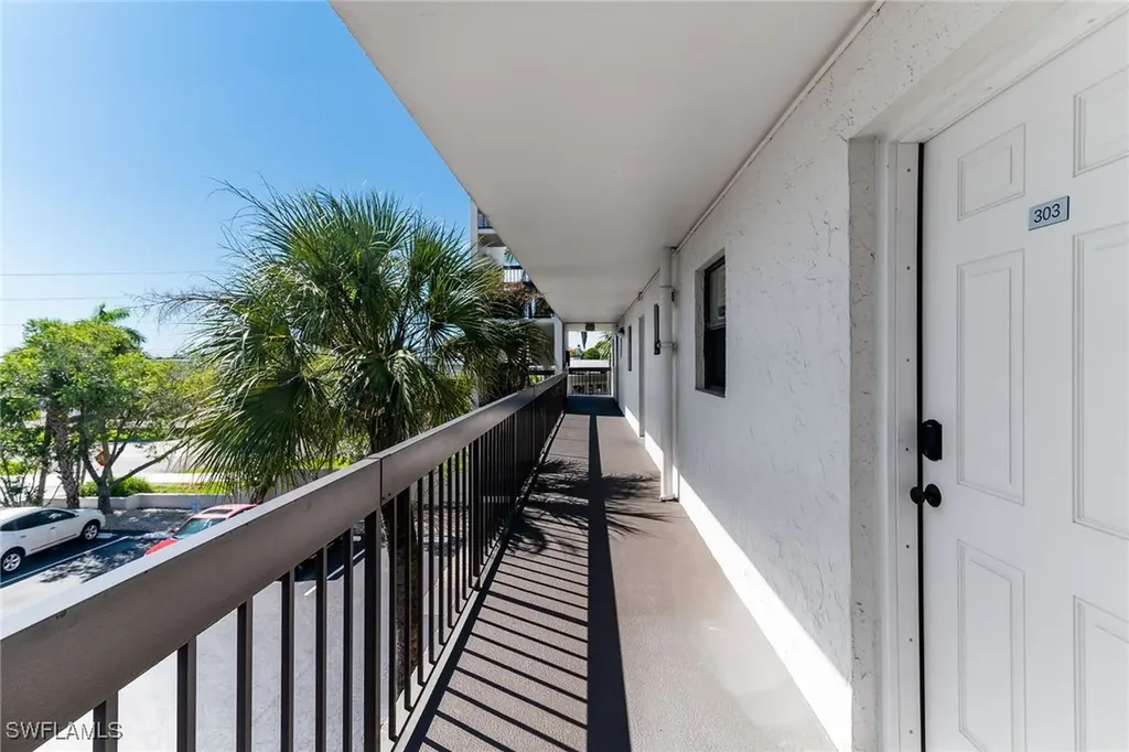 1012 Anglers Cove Marco Island FL 34145