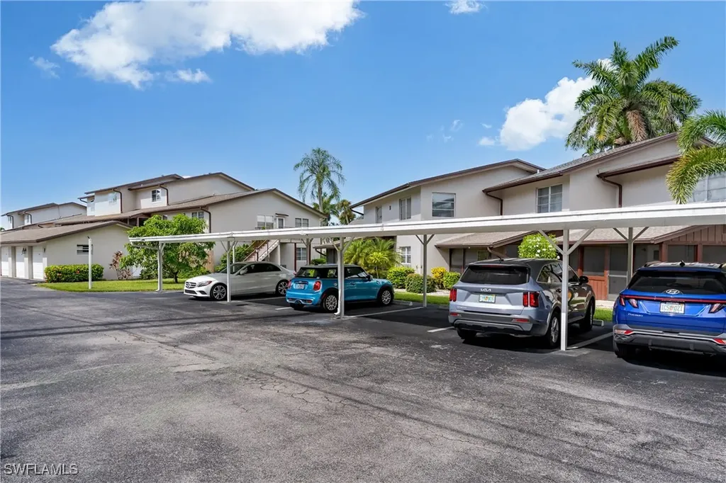 180 Cypress Way E Naples FL 34110
