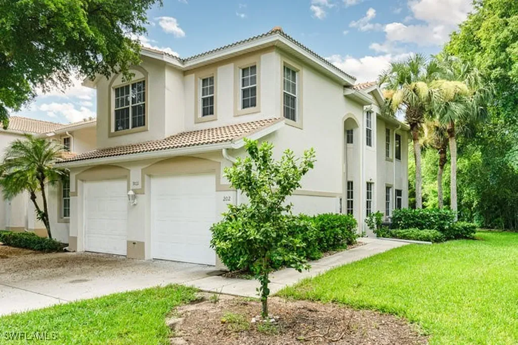 9021 Las Maderas Drive Bonita Springs FL 34135