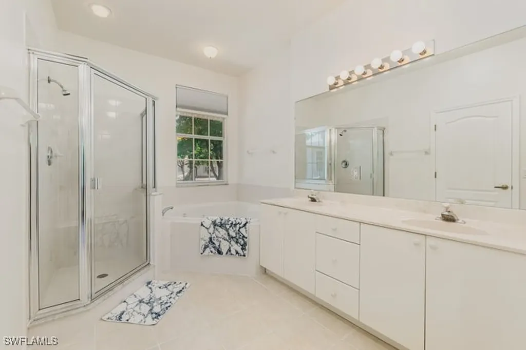 9021 Las Maderas Drive Bonita Springs FL 34135