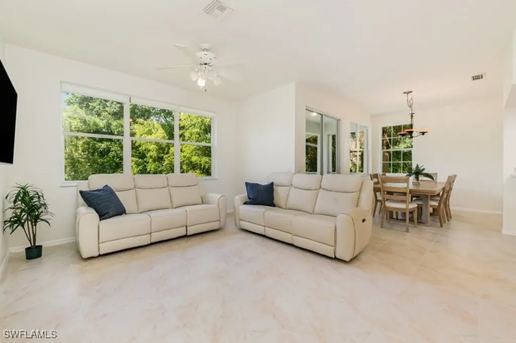 9021 Las Maderas Drive Bonita Springs FL 34135