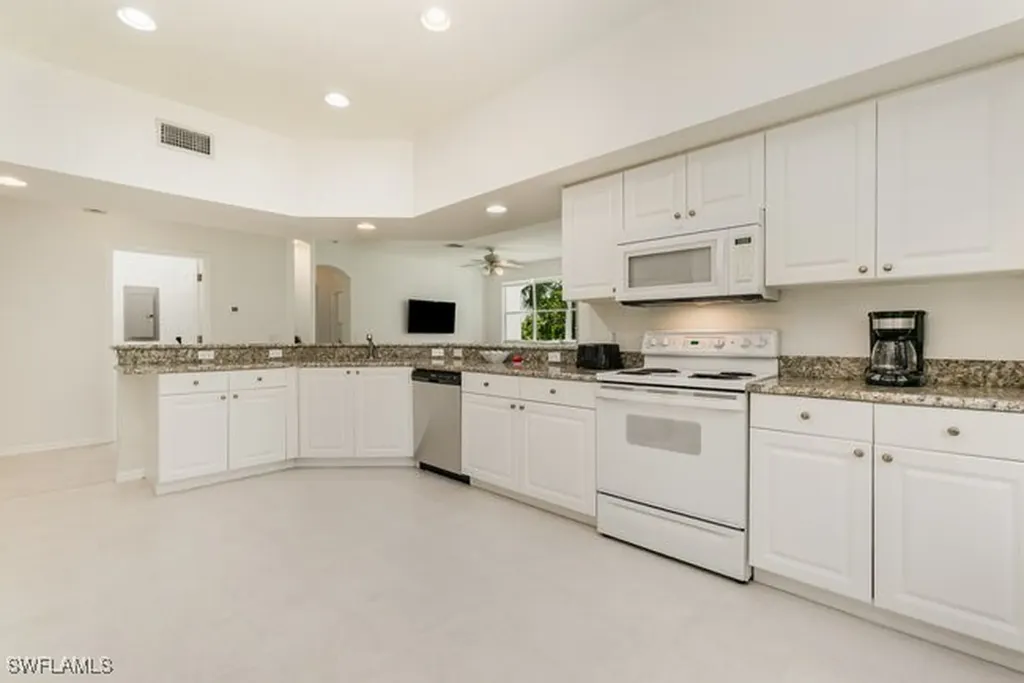 9021 Las Maderas Drive Bonita Springs FL 34135