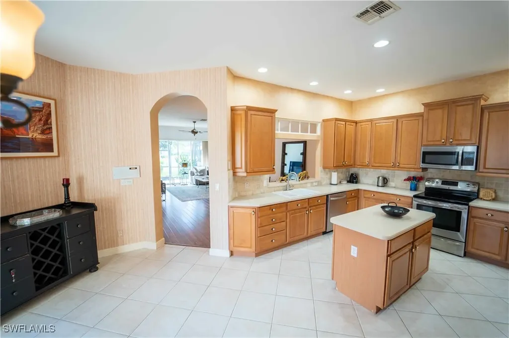 5886 Paradise Circle Naples FL 34110