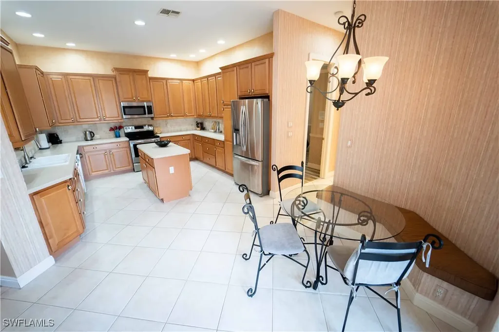 5886 Paradise Circle Naples FL 34110