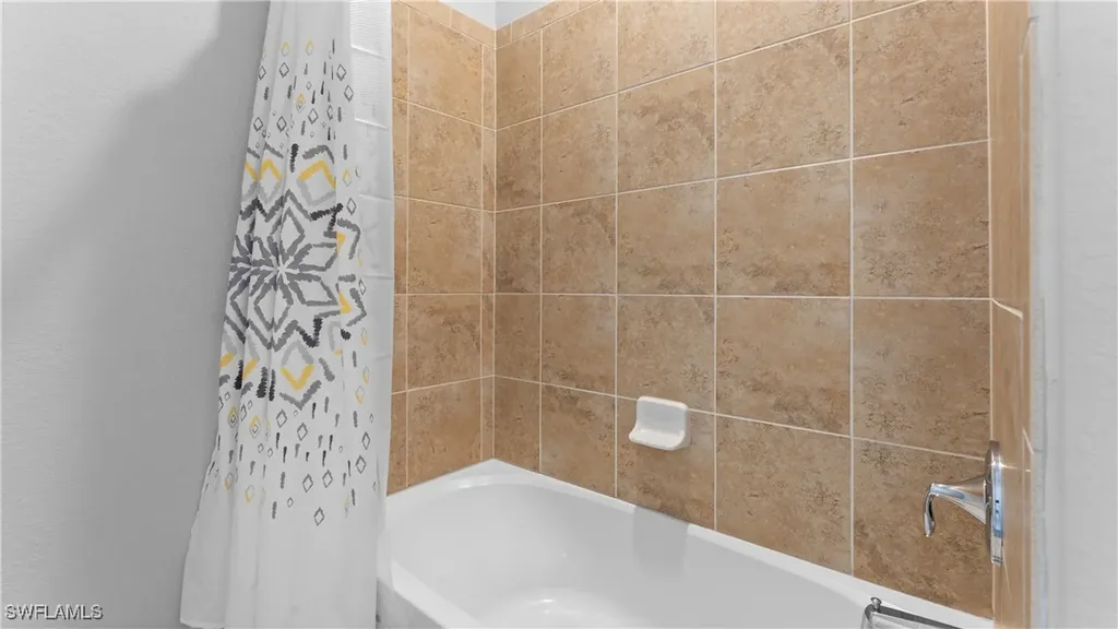 9727 Acqua Court Naples FL 34113
