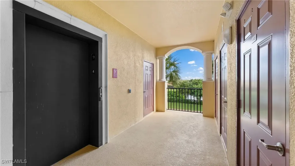 9727 Acqua Court Naples FL 34113
