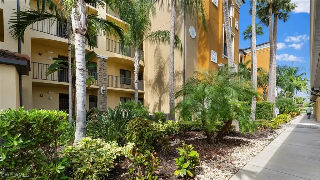 9727 Acqua Court Naples FL 34113