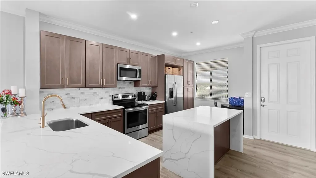 9727 Acqua Court Naples FL 34113