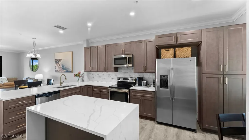 9727 Acqua Court Naples FL 34113