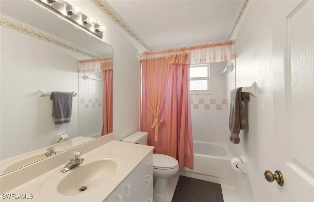121 Estelle Drive Naples FL 34112