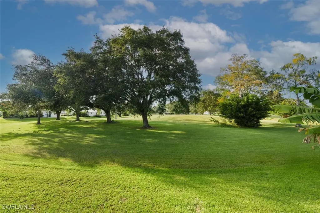 121 Estelle Drive Naples FL 34112