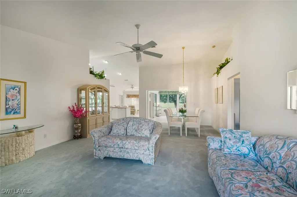 121 Estelle Drive Naples FL 34112