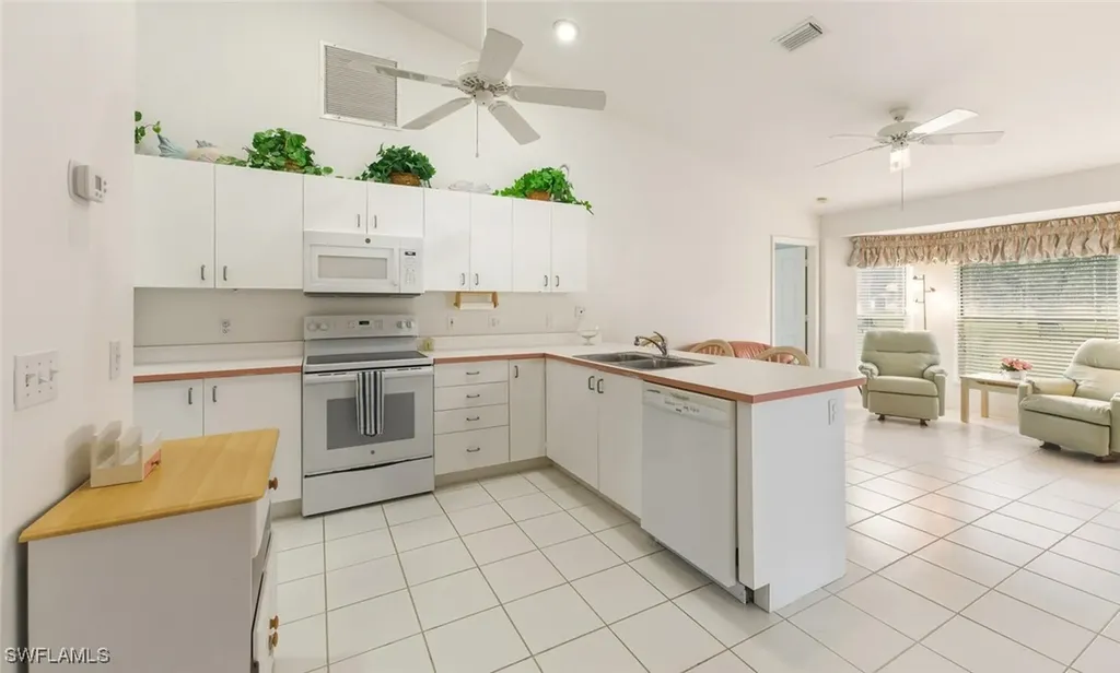 121 Estelle Drive Naples FL 34112