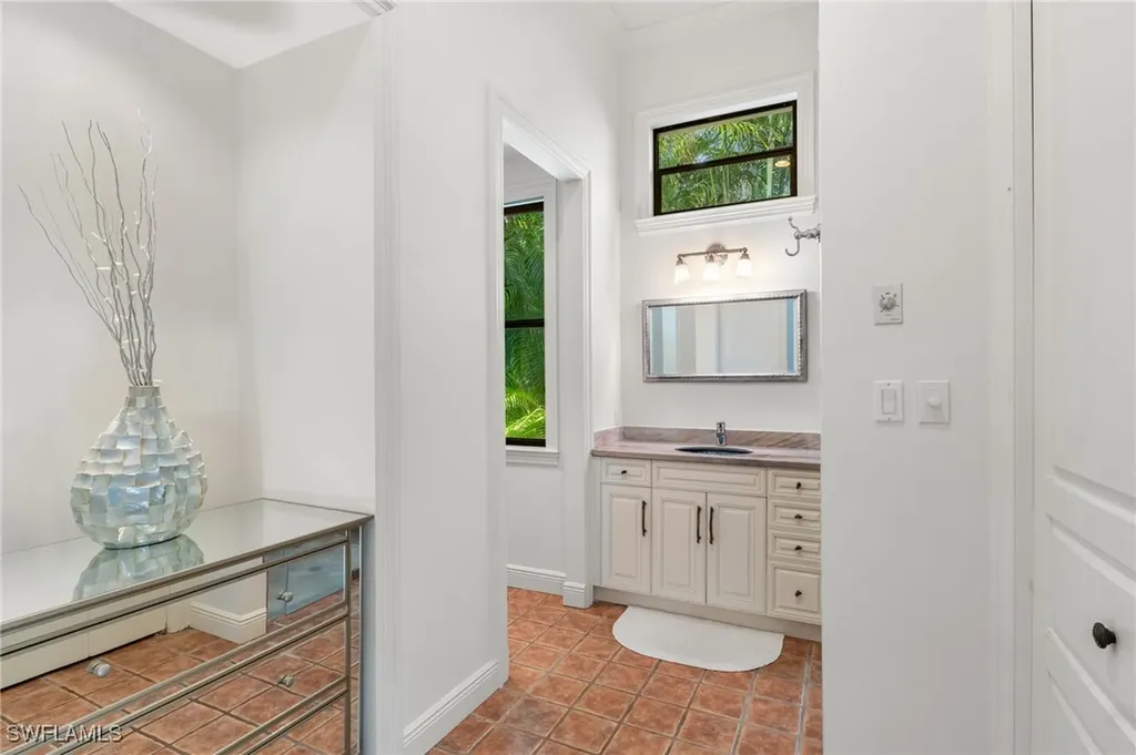 2755 Lantern Lane Naples FL 34102